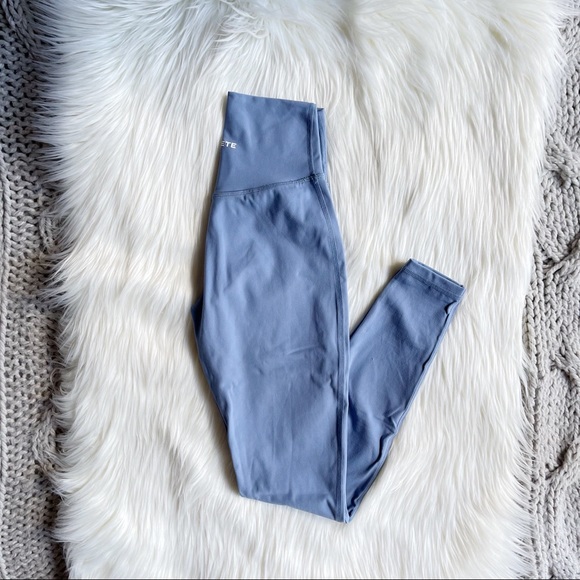 Alphalete Pants - Alphalete surface path leggings